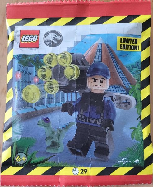 LEGO Jurassic World - Ranger with Blaster and Raptor paper bag - 122501