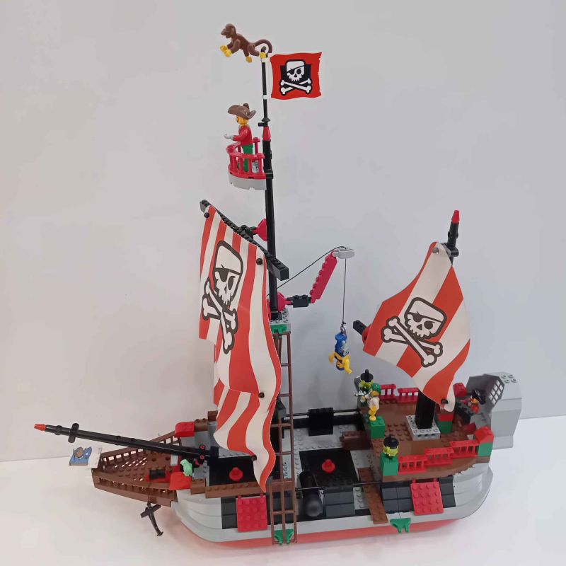 LEGO Junior - Rőtszakál kapitány hajója - 7075